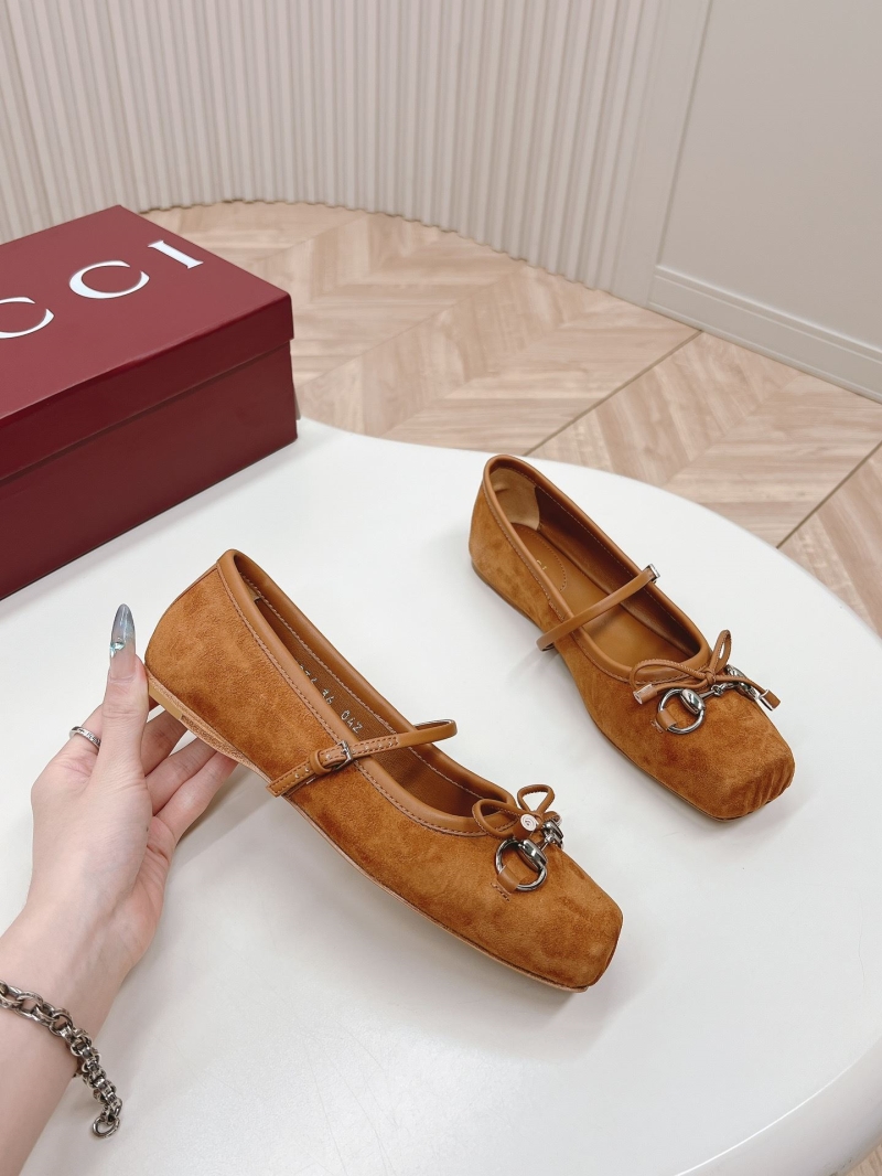 Gucci Flat Shoes